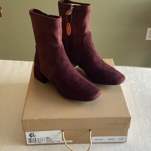 Gentle Souls Women's Burgundy Ankle Booties